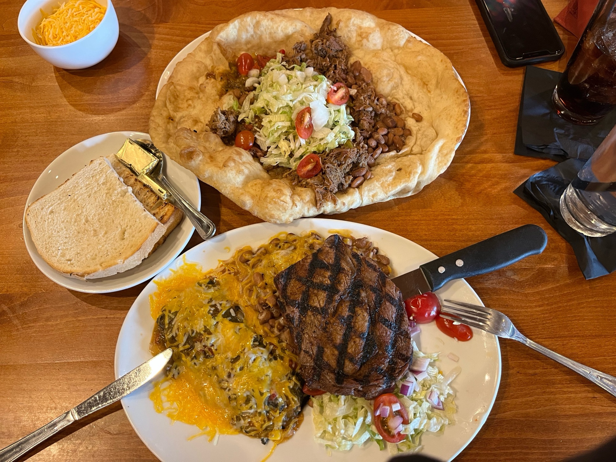 印第安餐馆:牛排和墨西哥卷饼, 羊肉玉米卷饼(我大天津果蓖儿加炖羊肉和红豆)