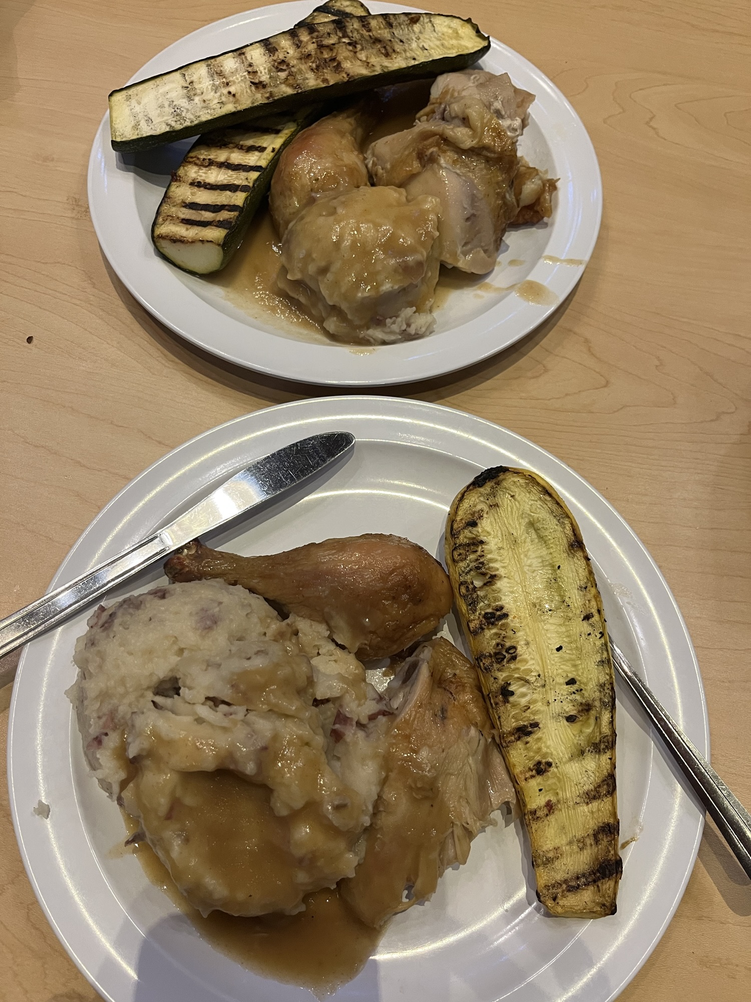 $20 each. 20美金一份